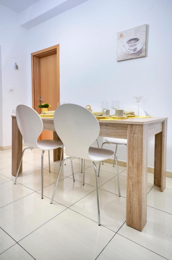 Apartments Jana Makarska Exterior photo